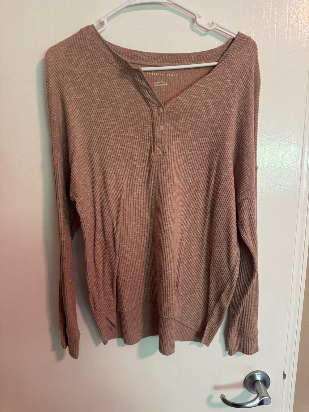 American Eagle Ribbed Henley Top in Dusty Rose
